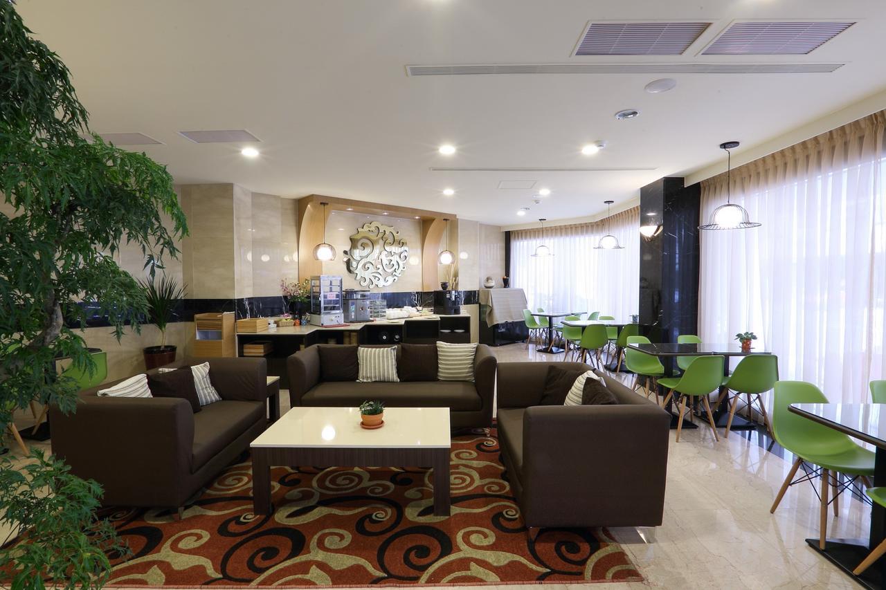 Maple Hotel Tainan Zewnętrze zdjęcie