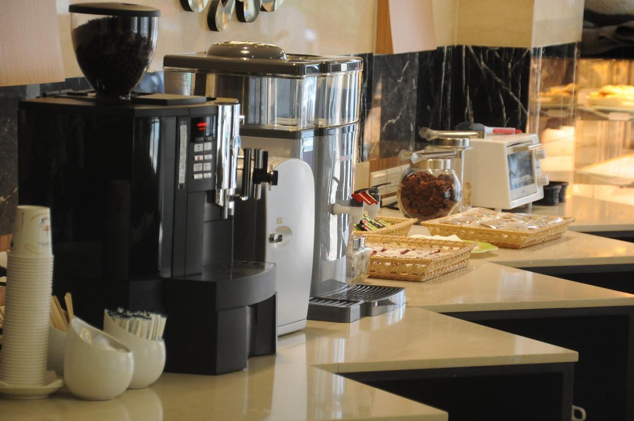 Maple Hotel Tainan Zewnętrze zdjęcie