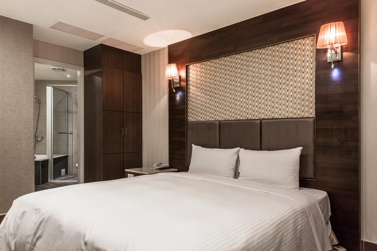 Maple Hotel Tainan Zewnętrze zdjęcie