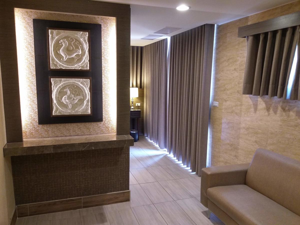Maple Hotel Tainan Zewnętrze zdjęcie